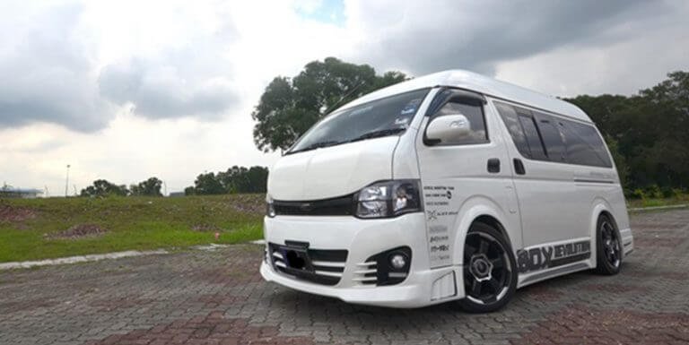 TOYOTA HIACE H200 – KALAU KENA GAYA, MEMANG STAIL JUGA – Kaki Kereta